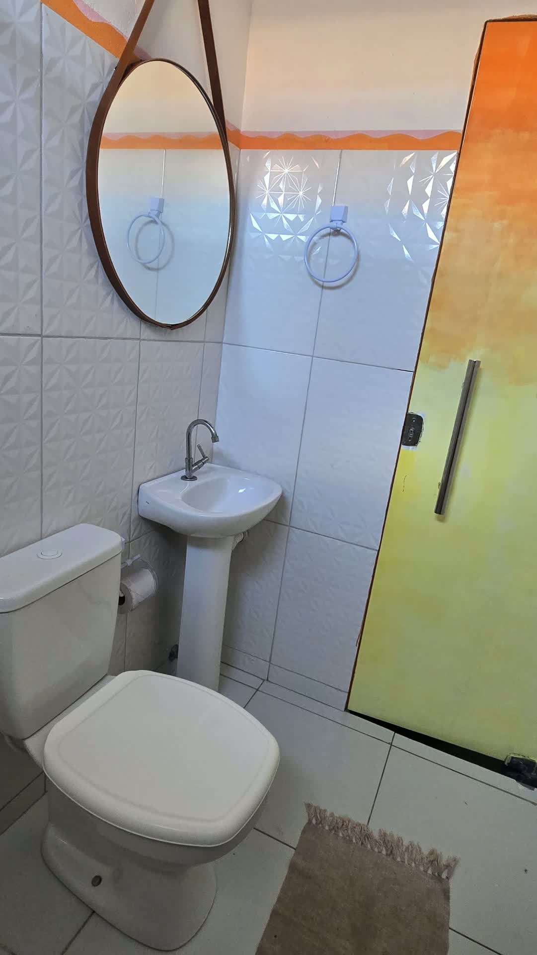 Banheiro privativo da suíte familiar